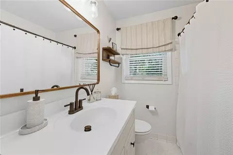Bath - 2901 Ringle Rd, Chamblee, GA 30341 photo 3 of 3