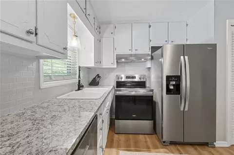 Kitchen - 2901 Ringle Rd, Chamblee, GA 30341 photo 3 of 4