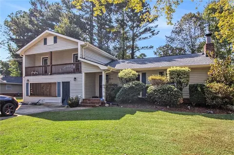 6258 N Summers Cir, Douglasville, GA 30135