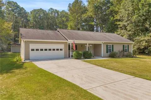 4010 Grove Trl, Loganville, GA 30052