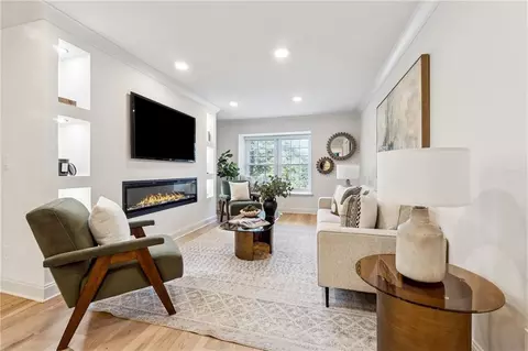 107 La Rue Pl NW, Atlanta, GA 30327