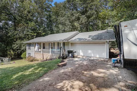 125 Kay Cir, Covington, GA 30014 photo 5