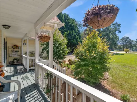 112 Bridgewater Dr, Jackson, GA 30233 photo 2