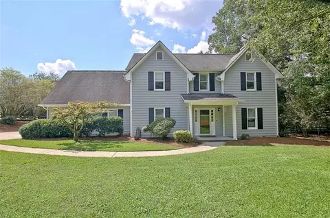 250 E Crestwood Rd E, Tyrone, GA 30290