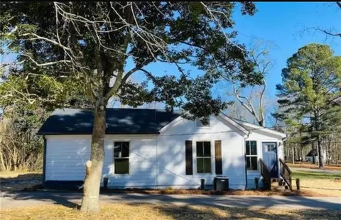 292 E Johnson St, Temple, GA 30179