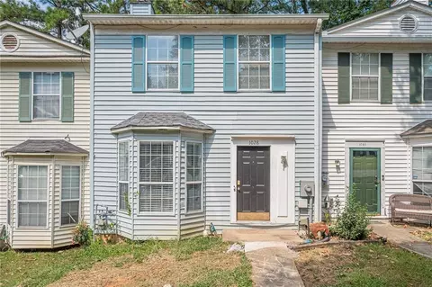 1028 Huntington Trce SE, Smyrna, GA 30082