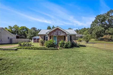 94 Church St, Taylorsville, GA 30178