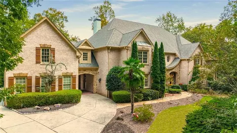 5505 Long Island Dr NW, Atlanta, GA 30327