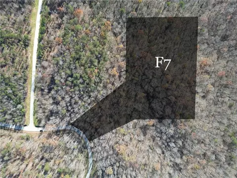 8255 Serenbe Rd, Chattahoochee Hills, GA 30268