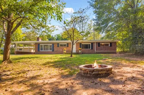 127 Brevard St, Maysville, GA 30558