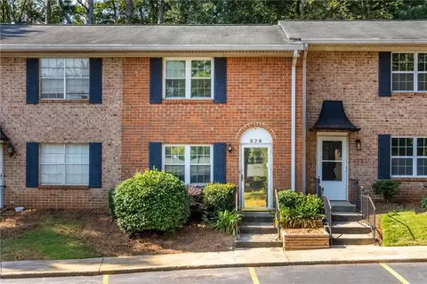 376 Northdale Ct, Lawrenceville, GA 30046