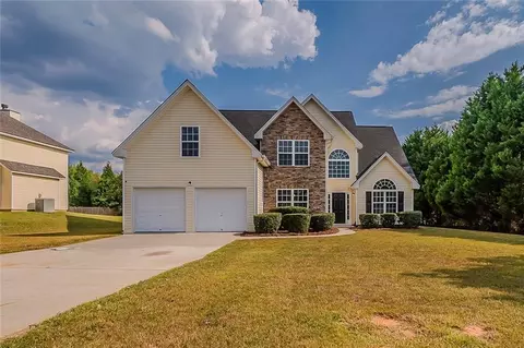 2722 Runway Lake Ln, Snellville, GA 30039