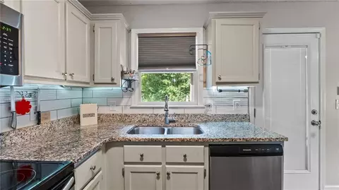 80 Broadlands Dr, White, GA 30184 photo 9