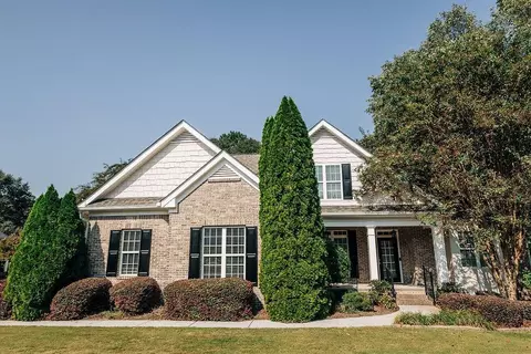 3425 Bulloch Lake Rd, Loganville, GA 30052