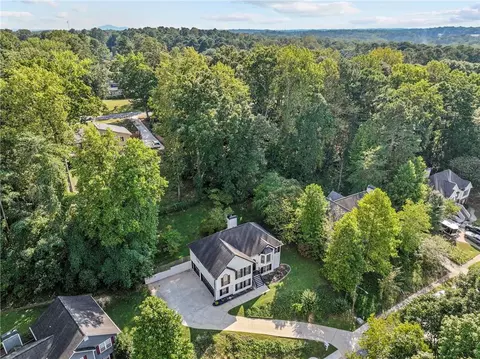 110 Hearthstone Dr, Woodstock, GA 30189
