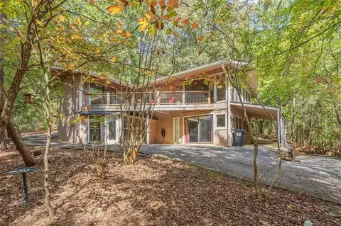 206 White Antelope St, Waleska, GA 30183