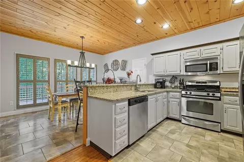 Kitchen - 491 Hyde Rd, Jasper, GA 30143 photo 1 of 2