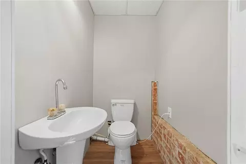 Bath - 491 Hyde Rd, Jasper, GA 30143 photo 7 of 8