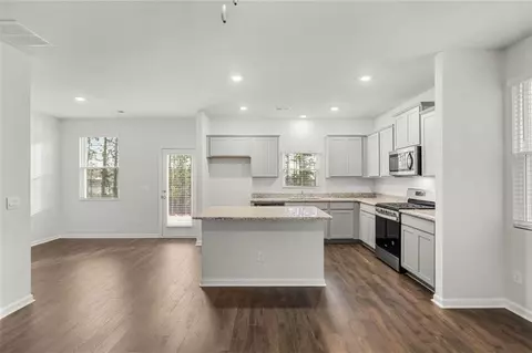 12079 Conrad Cir, Hampton, GA 30228 photo 4