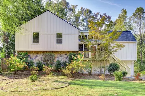 2583 Kingsley Dr NE, Marietta, GA 30062