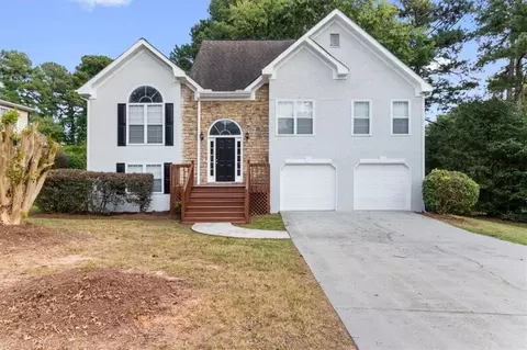 1335 Timber Walk Dr, Loganville, GA 30052