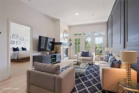 512 Creek View Ln, Roswell, GA 30075