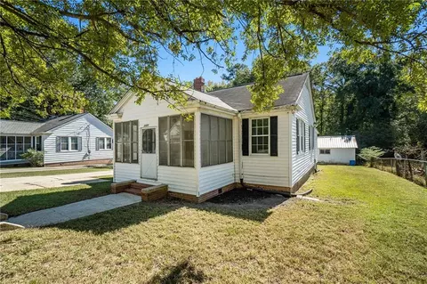 3325 Bloomfield Ave, Clarkdale, GA 30111