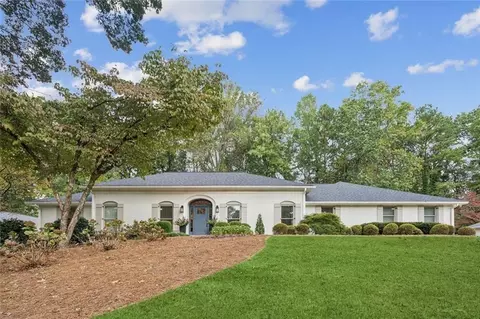 5662 Queensborough Dr, Atlanta, GA 30338