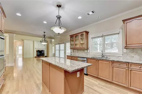 Kitchen - 3088 Willowstone Dr, Duluth, GA 30096 photo 5 of 6