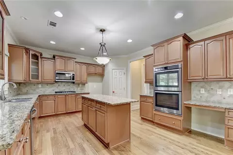 Kitchen - 3088 Willowstone Dr, Duluth, GA 30096 photo 1 of 6