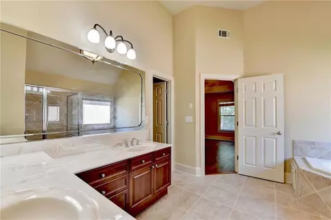Bath - 3088 Willowstone Dr, Duluth, GA 30096 photo 5 of 10