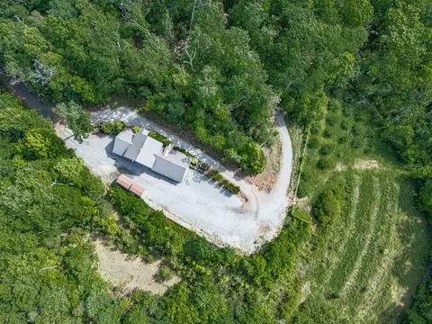 601 Cartecay Trce, Ellijay, GA 30536