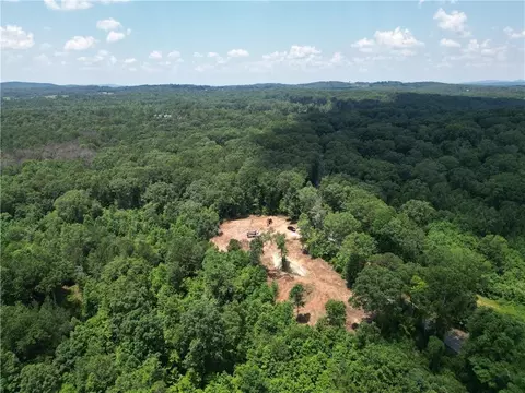 957 Roundtop Rd, Ellijay, GA 30540