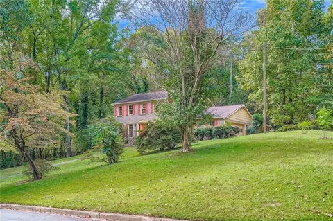 2119 Gunstock Dr, Stone Mountain, GA 30087