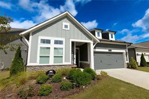 6821 Bungalow Rd, Flowery Branch, GA 30542