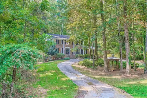 4999 Antebellum Dr, Stone Mountain, GA 30087