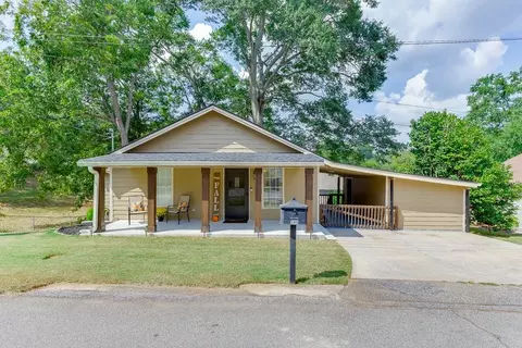 149 South St, Buford, GA 30518