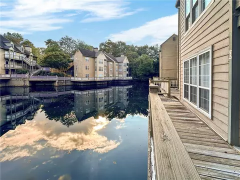 606 Mill Pond Dr, Smyrna, GA 30082