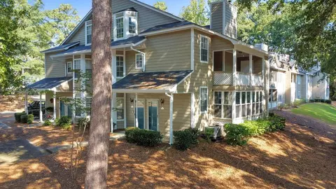 6411 Northridge Dr, Morrow, GA 30260