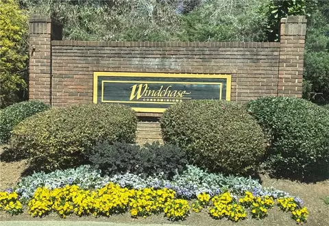 596 Windchase Ln, Stone Mountain, GA 30083