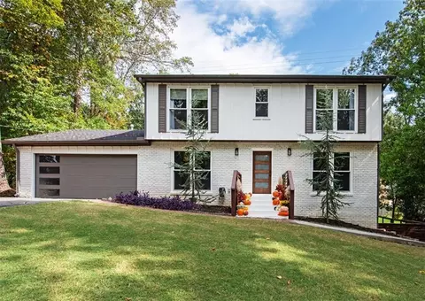 7249 Thornhill Ln, Atlanta, GA 30328