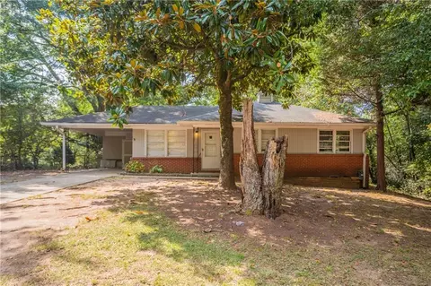 40 Dickson Rd, Marietta, GA 30066