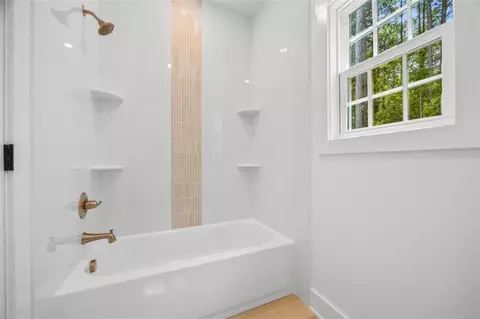 Bath - 4751 H D Atha Rd, Covington, GA 30014 photo 6 of 9