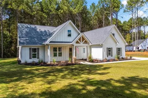 Exterior - 4751 H D Atha Rd, Covington, GA 30014 photo 3 of 10