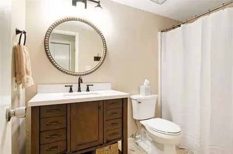 Bath - 4204 Dyouville Trce, Chamblee, GA 30341 photo 2 of 4