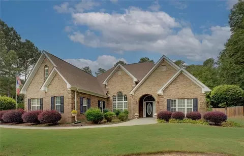 25 Clear Spring Ct, Oxford, GA 30054