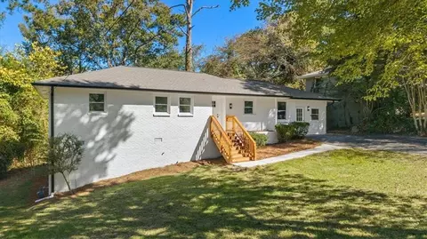 2039 Harwinor Rd SE, Smyrna, GA 30082