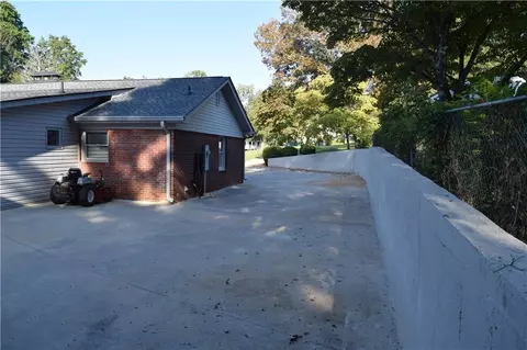 Exterior - 4639 Seminole Dr, Gainesville, GA 30506 photo 3 of 5