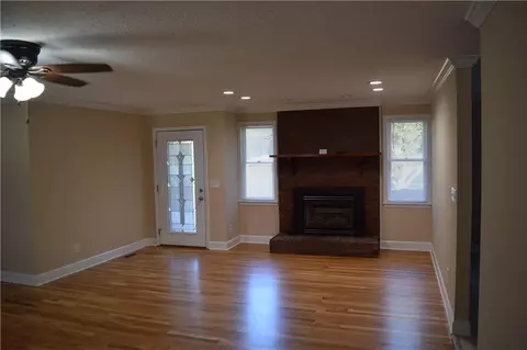 Living - 4639 Seminole Dr, Gainesville, GA 30506 photo 1 of 6