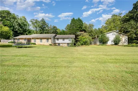 490 Addington Dr, Toccoa, GA 30577